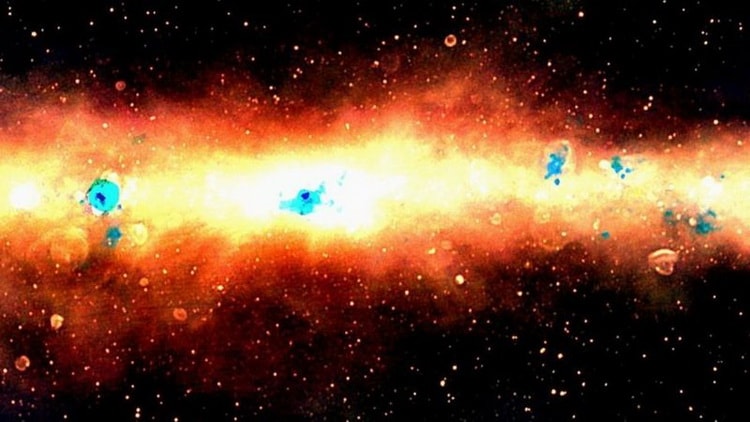 این عکس مرکز کهکشانی را نشان می‌دهد و با ثبت امواج رادیویی گرفته شده است