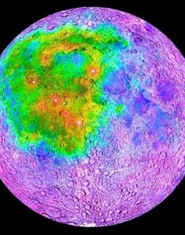 چرا سمت پنهان و پیدای ماه با هم متفاوتند؟