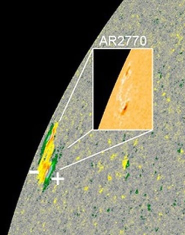 لکه خورشیدی  AR2770 در حال چرخش به سمت زمین است