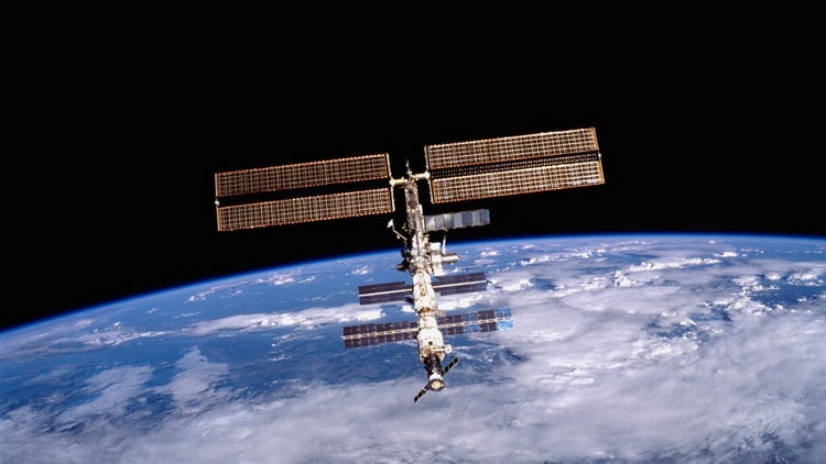 ایستگاه فضایی بین‌المللی (ISS)