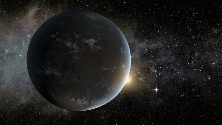 تصویری هنری از Kepler-62f، سیاره‌ای ابرزمین که به دور ستاره‌ای کوچکتر و سردتر از خورشید، در فاصله حدود ۱۲۰۰ سال نوری از زمین، می‌چرخد.
